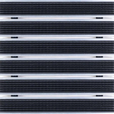 felpudo-tecnico-de-aluminio-y-caucho-negro